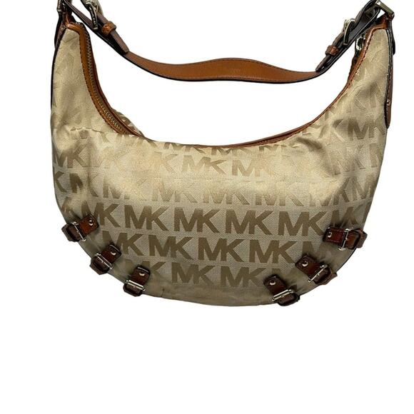 Michael Kors Logo with extra hardware EUC - Picture 3 of 9